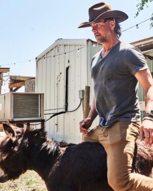 Josh Duhamel Instagram - Rolling through North Dakota on a trip with my buddies. #Legendary #HelloND #BeNDLegendary