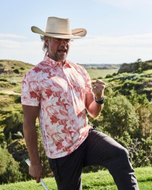 Josh Duhamel Instagram - Rolling through North Dakota on a trip with my buddies. #Legendary #HelloND #BeNDLegendary