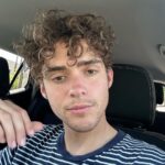 Joshua Bassett Instagram - in dire need of a shave and a trim 🦕