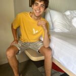 Joshua Bassett Instagram - hotel photoshoots>>>>> @americaneagle #aejeans #aepartner
