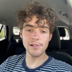 Joshua Bassett Instagram - in dire need of a shave and a trim 🦕
