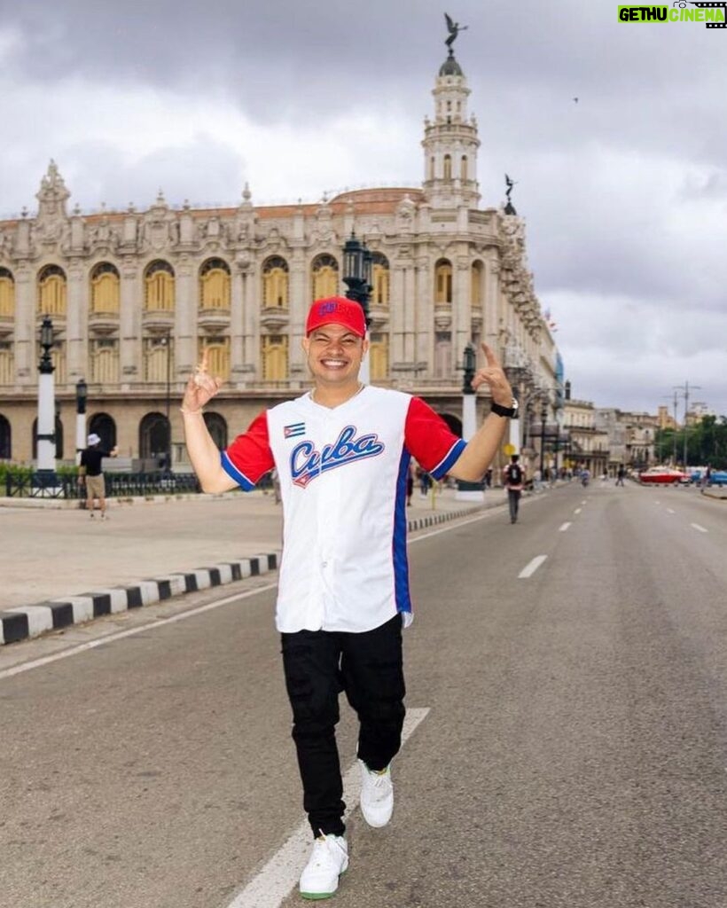 Jowell Instagram - #Las23Del23 en #Cuba por Primera Vez 🇨🇺 La Habana, Cuba