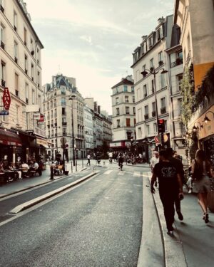 Ju-ne Instagram - #paris