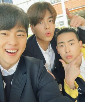 Ju-ne Instagram - 우,지,봉
