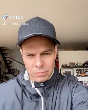 Juan A. Baptista Instagram - Temperamento 🙀🤪😸🌹🚀🐈💥