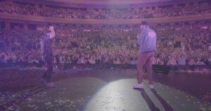 Juan Luis Guerra Instagram - ¡Gracias al público maravilloso de Hollywood, FL! ¡Y a mi querido sobrino @luisfonsi por aceptar esta invitación improvisada y cantar bachata con nosotros! Te queremos mucho. #EntreMaryPalmerasTour 📷 @omarcharcousse 📹 @aneudycarbuccia @loudliveentertainment