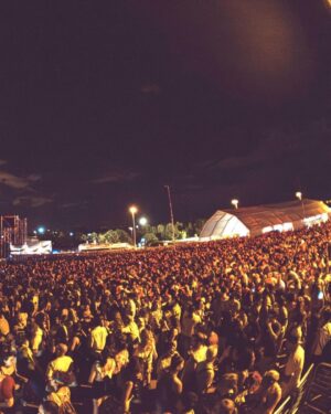 Juan Luis Guerra Instagram - ¡Gracias al hermoso público de Madrid por regalarnos tanto cariño y alegria! 🇪🇸

#EntreMaryPalmerasTour @proactivents 📷 @babeto