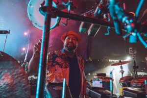 Juan Luis Guerra Instagram - ¡Que gran privilegio tener un público como el de Lima!
¡Cantamos y nos corearon y nuestro corazón rebosó de alegría!
¡Sí se puede! ¡Gracias Perú!

#EntreMaryPalmerasTour @sdconcerts 📷 @babeto