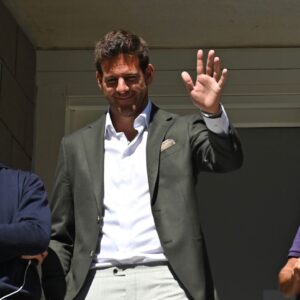 Juan Martin del Potro Instagram - Pasé un día increíble ayer en el #usopen. Fue un placer poder entrenar con mi amigo y leyenda John McEnroe y me siento muy agradecido por el recibimiento de todos en un lugar en el que siempre me hacen sentir como en casa. 
Pronto nos volveremos a ver!!!
😊♥️🙌

An amazing time yesterday at the @usopen. What a pleasure to train with my friend, the legendary John McEnroe and so grateful for the welcome from everyone at a venue that always feels like home. See you soon!!