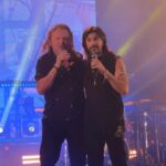Juanes Instagram - Tuvimos una noche maravillosa en Vallarta, que publico maravilloso, que paraiso terrenal @vidanta , y que compañía en el escenario. Gracias Fher de @manaoficial por haberte aventado el palomaso con nosotros sin ensayar ni probar. Te queremos y respetamos. Vidanta, Nuevo Vallarta