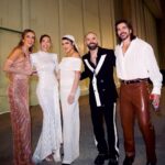 Juanes Instagram - Una semana llena de emociones y mucho agradecimiento con esta vida que me ha dado tanta música y amistades. #LatinGRAMMY 📸 @marioalzatee Latin Grammy, Sevilla