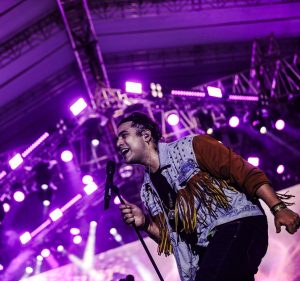 Jubin Nautiyal Instagram - If people forget their Problems in my concert , I did my job . 
#jubinnautiyallive

📸 @lostfilms_