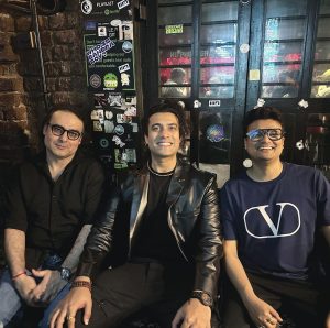 Jubin Nautiyal Instagram - Bro code is real . ❤️
@rockywkhanna @shadabrayeen 

~ At the Album Launch Party of #tumaayehotoh