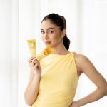 Julia Barretto Instagram – Glowing with gratitude all year round, thanks to my trusty POND’S UV Sunscreen 🌞💛 

In 2023, I got to truly enjoy my moments of slowdown, assured that my skin is protected and radiant thanks to my little sunshine protector. I smile throughout my day-to-day, confident that I’m shielded against the sun’s harmful rays and that I’m glowing all day.

Ring in 2024 with an unmistakable glow: Enjoy up to 50% off my little sunshine protector and other POND’s products—and free Christmas gifts—if you check out this 12.12 🎁  @pondsph #pondsspf