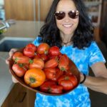 Julia Louis-Dreyfus Instagram - You say tomato and I say a shit ton.