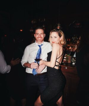 Julieta Nair Calvo Instagram - Festejando los 10 años del lugar más espectacular de Buenos Aires , creado por el amor de mi vida . Te amo y celebro con vos este gran logro . Todos los que pisan @nicky.bsas se enamoran para siempre . Chin chin por muchos años más de felicidad y el mejor sushi que existe . 

Felicitaciones pablito , cana, lucho y todo el gran equipo qué hay detrás de esta genialidad . 
Gracias a todos los amigos que vinieron a festejar esta noche