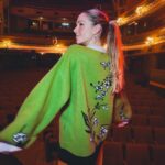Julieta Nair Calvo Instagram - Una noche más en el LolaMembrives viviendo la maravilla de @tootsielacomedia . Gracias a todos por acompañarnos tanto desde que arrancamos . Locura hermosa 😍 Teatro Lola Membrives