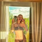 Julieta Nair Calvo Instagram - Buen día Mendoza 🗺️ 🌳 🏔️ 🍇 🍷 🧡 👨‍👩‍👦 ✈️ @rosellboherlodge Rosell Boher Lodge