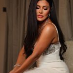 Jumana Murad Instagram - صباح القلوب البيضاء 🤍🤍🤍🤍🤍🧿🧿🧿🧿 MAKE UP ARTIST @MANARGAMILMAKEUPARTIST HAIRSTYLIST @HAYAM_HAIR_STYLIST PHOTOGRAPHER @HATOON1🧿