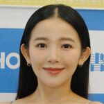 Jun Amaki Instagram - 昨日は5冊目写真集お渡し会でした！ 沢山の媒体様、ファンの皆様 お越しくださりありがとうございました！ みんなのお顔をみてコロナぶりに解禁された 握手で触れ合うこともでき幸せでした。 『SSS』が長く愛される作品になりますように。 いつもそばに居てくれてありがとうございます💕 プレゼントもお花も大切にします。 ヘアメイクは 中華美人をテーマにお願いしました🥟❤️ #SSS