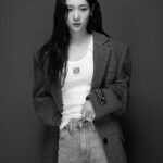 Jung Chae-yeon Instagram – 🖤