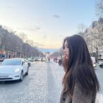 Jung Chae-yeon Instagram - 🇫🇷 햅삐😳