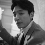 Jung Kyung-ho Instagram - Merry christmas🥂🎄