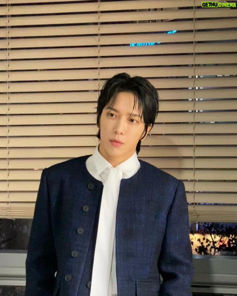 Jung Yong-hwa Instagram - 이 날 맘에 들어 😚