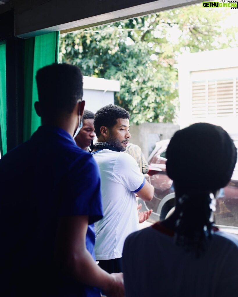 Jussie Smollett Instagram - Blessed to be back with my #RuJohnFoundation family. Brought my youngins @jocquismollett & @artbyalyx to #KingstonJamaica where they were able to join the other beautiful volunteers to feed hundreds of our houseless sisters and brothers. We then joined the brilliant doctors for a medical clinic for high schoolers, a backpack drive with supplies and sneaker giveaways. Thank you Mr. & Mrs. Bachelor for all you consistently do. This is our first trip back to Jamaica since Covid. I’m humbled and honored that my company, SuperMassive, has come in as a full sponsor and I have been able to underwrite these events. I don’t take lightly how blessed we are. Just glad to get back to doing what we do. One love. 🇯🇲 Kingston, Jamaica