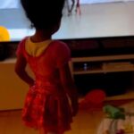 Jussie Smollett Instagram - 🤎🤎The bow and 👏🏾👏🏾at the end 🥺😩🤣🤎🤎love you @ingridsilva. This is beautiful. Repost @ingridsilva ・・・ The Future 💕 This is exactly why I do what I do. It’s e blessing to be able to have Laura experience art and ballet so young, it’s a privilege I didn’t had at her age. But I’m honored to have her in this journey with me. She’s learning so much! How you bow like a dancer at 2y old🤭, by watching and that’s why kids are sponge they see everything and absorb. What a responsibility not to be seen by her but many others kids. They are our future 💕 O Futuro 💕 É exatamente por isso que faço o que faço. É uma bênção poder ter Laura aprendendo sobre arte e balé tão pequena, é um privilégio que eu não tive na idade dela. Mas estou honrada em tê-la nesta jornada comigo. Ela está aprendendo tanto! Como aprende um agradecimento de ballet com apenas 2 anos, vendo e é por isso que as crianças são esponjas elas veem tudo e absorvem. Que responsabilidade ser vista por ela, e por muitas outras crianças. Elas são o nosso futuro 💕