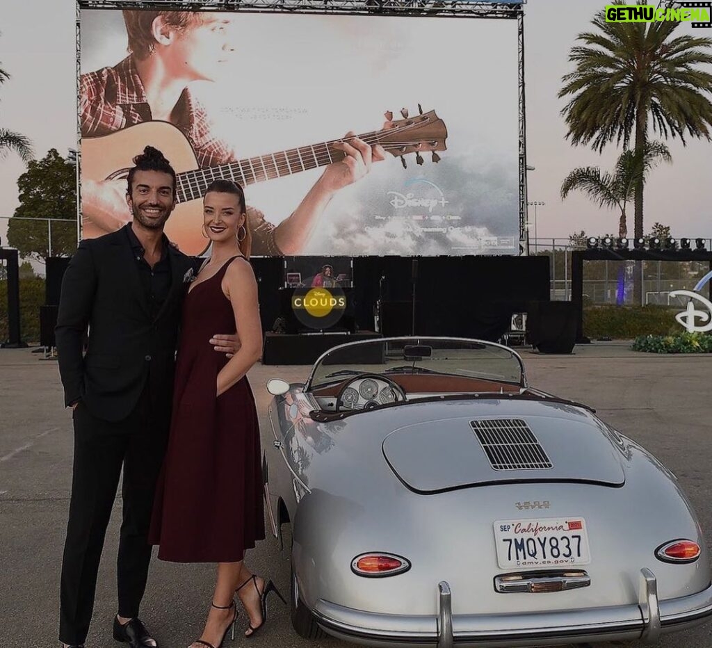 Justin Baldoni Instagram - Two years ago, we premiered the #Cloudsmovie. Hundreds of people poured their hearts into this film and I’m so damn grateful. Thank you, #ZachSobiech, for bringing us all together and sharing your story and music with the world and thank you @laurasobiech for trusting me with your families story. I love you so much. Clouds is available to stream on @disneyplus! #clouds #upupup #childrenscancer