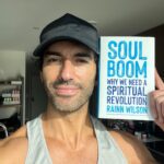 Justin Baldoni Instagram - My dear friend and spiritual brother @rainnwilson wrote one of the most important books of the last decade. What our world needs more than ever right now is a spiritual revolution. One that takes us from ME to WE. I hope you consider picking it up regardless of whether you believe in God, the universe, or follow any particular religion… this book is for you. For me. For all of us. #soulboom