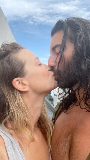 Justin Baldoni Instagram - Send this to a mom in your life ❤️

My dearest wife. My help mate. My home. She is unstoppable in all things. Her kindness, love, and compassion for humanity inspires me daily to be better. The work I do publicly with men would not happen without her pushing me to be a better man privately. Look to the mothers and women in your life today. Celebrate their strength and resilience. 

Happy day that was made up to sell chocolates, flowers and greeting cards @emilybaldoni 
You are my valentine every day- but especially on days when you say bad ass things like this and and fight for all the women and girls who deserve to be seen and celebrated.