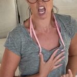 Justin Baldoni Instagram - This is the only acceptable way to wish my wife a happy birthday. @emilybaldoni I love you almost as much as I love this video. Thank you for lighting up my life. And for making the internet smile today. 🤪😂