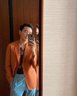 Justin H. Min Instagram - paris w/ @paulsmithdesign.