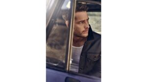 Justin Hartley Instagram - Feeling well-seasoned 🥩 Thanks to @storyandrain for the chat, @randallslavin for the 📸 and @andreapezzillo for the grooming! Styled by @samspector #StoryAndRain