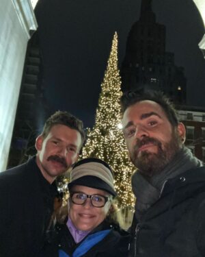 Justin Theroux Instagram - ROUNDUP! 2021
Happy New Year from me and Kumz ❤️