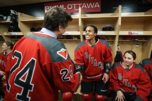 Justin Trudeau Instagram - Xav, Ella, and I are so happy to be here – and to be cheering for @PWHL_Ottawa. Go Ottawa!
🇨🇦
Xav, Ella et moi sommes vraiment heureux d’être ici – et d’encourager la @PWHL_Ottawa. Allez, Ottawa!