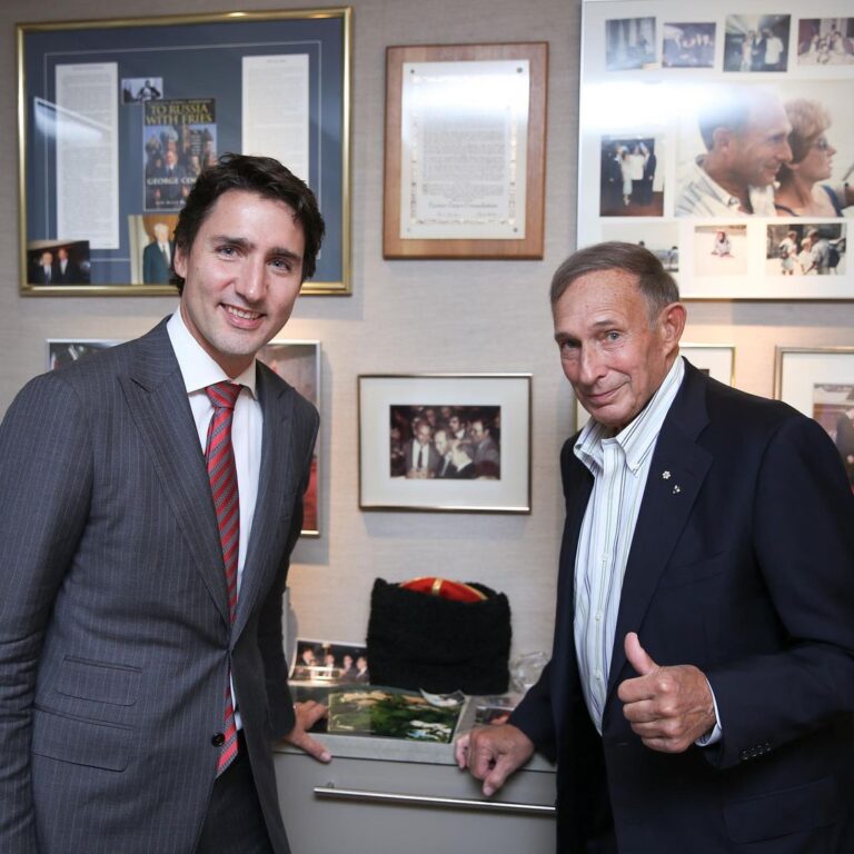 Justin Trudeau Instagram - George Cohon was remarkable. He was an accomplished businessman who never stopped giving back, and who dedicated himself to lifting others up. Our families’ paths crossed multiple times over the years, and his passion for serving – and supporting – others was always evident. Canada is better off because of George, and his passing is an extraordinary loss. To his family, to his friends, and to all those across the country and around the world who he so selflessly served: I'm sending you my deepest condolences and keeping you in my thoughts. 🇨🇦 George Cohon était remarquable. C’était un homme d’affaires accompli qui a sans cesse redonné aux autres et qui s’est consacré à les élever. Les chemins de nos familles se sont souvent croisés au fil des ans, et il a toujours servi et soutenu les autres avec une passion évidente. Le Canada est un pays meilleur grâce à George, et son décès est une perte immense. À sa famille, à ses amis et à tous ceux qu’il a servis si généreusement au pays et dans le monde : je vous offre mes plus sincères condoléances et mes pensées vous accompagnent.