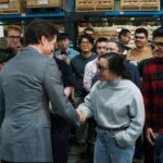 Justin Trudeau Instagram - Good news: We’ve secured E-One Moli’s new lithium-ion battery cell manufacturing facility in Maple Ridge, British Columbia. The facility will create up to 350 new jobs and secure more than 100 existing positions. It’ll be the largest factory in Canada for high-performance lithium-ion battery cells, which are used to electrify devices that have traditionally relied on diesel, including power tools and medical devices. It’ll support the transition to cleaner, more efficient energy sources. And it’ll help strengthen Canada’s role as a global leader in clean technology. That’s good news for Canadian workers – like the ones we met at E-One Moli’s current facility in Maple Ridge today – and it’s good news for our economy and our environment, too. 🇨🇦 Bonne nouvelle : nous avons la confirmation qu’E-One Moli construira sa nouvelle usine de fabrication de cellules de batteries au lithium-ion à Maple Ridge, en Colombie-Britannique. L’usine permettra de créer jusqu’à 350 nouveaux emplois et de maintenir plus de 100 postes existants. Il s’agira de la plus grande usine de cellules de batteries au lithium-ion de haute performance au Canada. Ces cellules de batteries serviront à électrifier des appareils qui étaient traditionnellement alimentés au diesel, comme des outils à moteur et des appareils médicaux, ce qui contribuera à la transition vers des sources d’énergie plus propres et plus efficaces. L’usine va également consolider le rôle de chef de file mondial du Canada en matière de technologie propre. C’est une bonne nouvelle pour les travailleurs canadiens, comme ceux que nous avons rencontrés aujourd’hui à l’usine actuelle d’E-One Moli à Maple Ridge, et c’est également une bonne nouvelle pour notre économie et pour l’environnement.