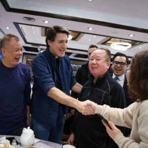Justin Trudeau Instagram - It’s always good to be back in British Columbia – and to be with those who call this great place home. To everyone who was at Tin Tin Seafood Harbour for lunch today: I’m glad we could spend some time together! Thanks for the warm welcome.
🇨🇦
C’est toujours un plaisir d’être de retour en Colombie-Britannique et en compagnie de ceux qui habitent cette magnifique région. À tous ceux qui ont pris le lunch au Tin Tin Seafood Harbour aujourd’hui : je suis heureux de vous avoir rencontrés! Merci pour l’accueil chaleureux.