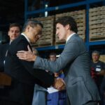 Justin Trudeau Instagram - Good news: We’ve secured E-One Moli’s new lithium-ion battery cell manufacturing facility in Maple Ridge, British Columbia. The facility will create up to 350 new jobs and secure more than 100 existing positions. It’ll be the largest factory in Canada for high-performance lithium-ion battery cells, which are used to electrify devices that have traditionally relied on diesel, including power tools and medical devices. It’ll support the transition to cleaner, more efficient energy sources. And it’ll help strengthen Canada’s role as a global leader in clean technology. That’s good news for Canadian workers – like the ones we met at E-One Moli’s current facility in Maple Ridge today – and it’s good news for our economy and our environment, too. 🇨🇦 Bonne nouvelle : nous avons la confirmation qu’E-One Moli construira sa nouvelle usine de fabrication de cellules de batteries au lithium-ion à Maple Ridge, en Colombie-Britannique. L’usine permettra de créer jusqu’à 350 nouveaux emplois et de maintenir plus de 100 postes existants. Il s’agira de la plus grande usine de cellules de batteries au lithium-ion de haute performance au Canada. Ces cellules de batteries serviront à électrifier des appareils qui étaient traditionnellement alimentés au diesel, comme des outils à moteur et des appareils médicaux, ce qui contribuera à la transition vers des sources d’énergie plus propres et plus efficaces. L’usine va également consolider le rôle de chef de file mondial du Canada en matière de technologie propre. C’est une bonne nouvelle pour les travailleurs canadiens, comme ceux que nous avons rencontrés aujourd’hui à l’usine actuelle d’E-One Moli à Maple Ridge, et c’est également une bonne nouvelle pour notre économie et pour l’environnement.