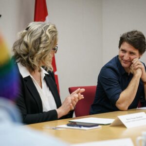 Justin Trudeau Instagram - I want to be very clear about this: 2SLGBTQI+ Canadians – in Alberta and across the country – deserve to be treated with respect, and they should be able to be who they are and love whom they love without fear. To the members of Edmonton’s 2SLGBTQI+ community, who we heard from yesterday afternoon: Thank you for speaking so candidly about your fears, your concerns, and your ideas. We are here for you, and we’ll always work with you to build a better future.
🇨🇦
Je tiens à le dire très clairement : les Canadiens 2ELGBTQI+ – en Alberta comme ailleurs au pays – méritent qu’on les traite avec respect et devraient pouvoir être qui ils sont et aimer qui ils aiment – sans crainte. Aux membres de la communauté 2ELGBTQI+ d’Edmonton qui nous ont communiqué leurs points de vue hier après-midi : merci d’avoir exprimé aussi ouvertement vos peurs, vos préoccupations et vos idées. Nous sommes là pour vous, et nous travaillerons toujours avec vous en vue de bâtir un avenir meilleur.