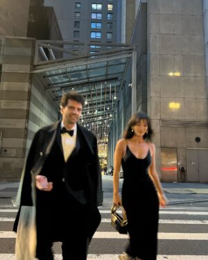 Kaan Urgancıoğlu Instagram - Walking to the night.. @iemmys @yargidizi  @kanald #keremcatay