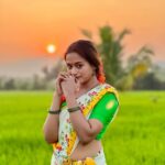 Kaavya Arivumani Instagram - கனகா🌸🌼🌹🌺 #rawpictures Felt cute in this look !🙈🩶 Does this suit me ?✨ #kaavya#kaavyaarivumani தமிழ் நாடு