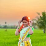 Kaavya Arivumani Instagram - கனகா🌸🌼🌹🌺 #rawpictures Felt cute in this look !🙈🩶 Does this suit me ?✨ #kaavya#kaavyaarivumani தமிழ் நாடு