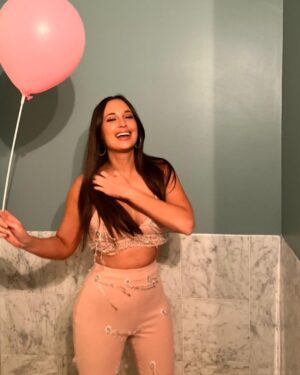 Kacey Musgraves Thumbnail - 182K Likes - Most Liked Instagram Photos