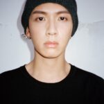 Kai Ko Instagram - 很開心這次能夠與師妹姜予一起拍攝GENDER FREE全新膠囊系列！ 彼此穿一樣！人生不徬徨！ 期待下次的合作！☺️☺️☺️ 10/18 21:00 官網正式上市！ 聽說要用搶的祝大家好運！👏🏼👏🏼👏🏼 @studiodoe #FORMSofUS #同型不同版 #穿衣更自由更自信