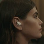 Kaia Gerber Instagram - move how you want. @beatsbydre #beatsfitpro