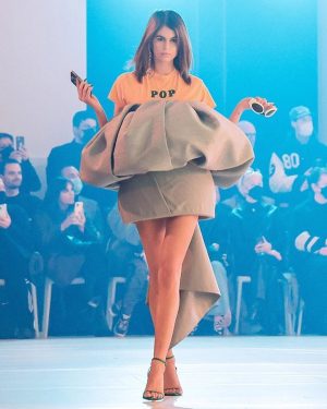Kaia Gerber Instagram - for you, V 🕊 @off____white 

we all felt you there last night. we were all waiting for you to walk through the door. we all love you so much. thank you for your art, you changed the world. 

VIRGIL FOREVER